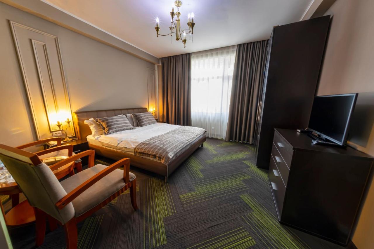 Hotel Classic Ош Экстерьер фото