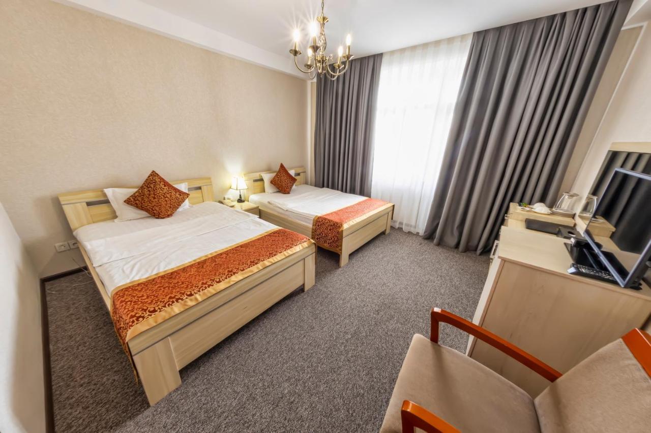 Hotel Classic Ош Экстерьер фото