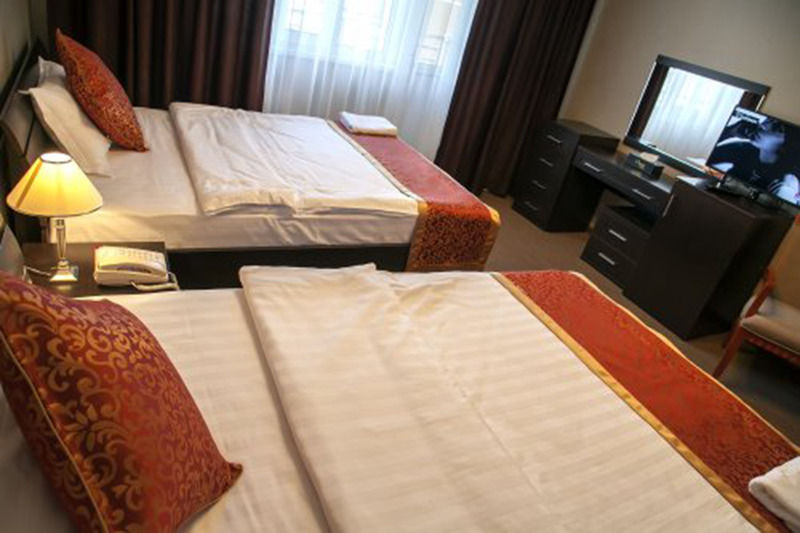 Hotel Classic Ош Экстерьер фото