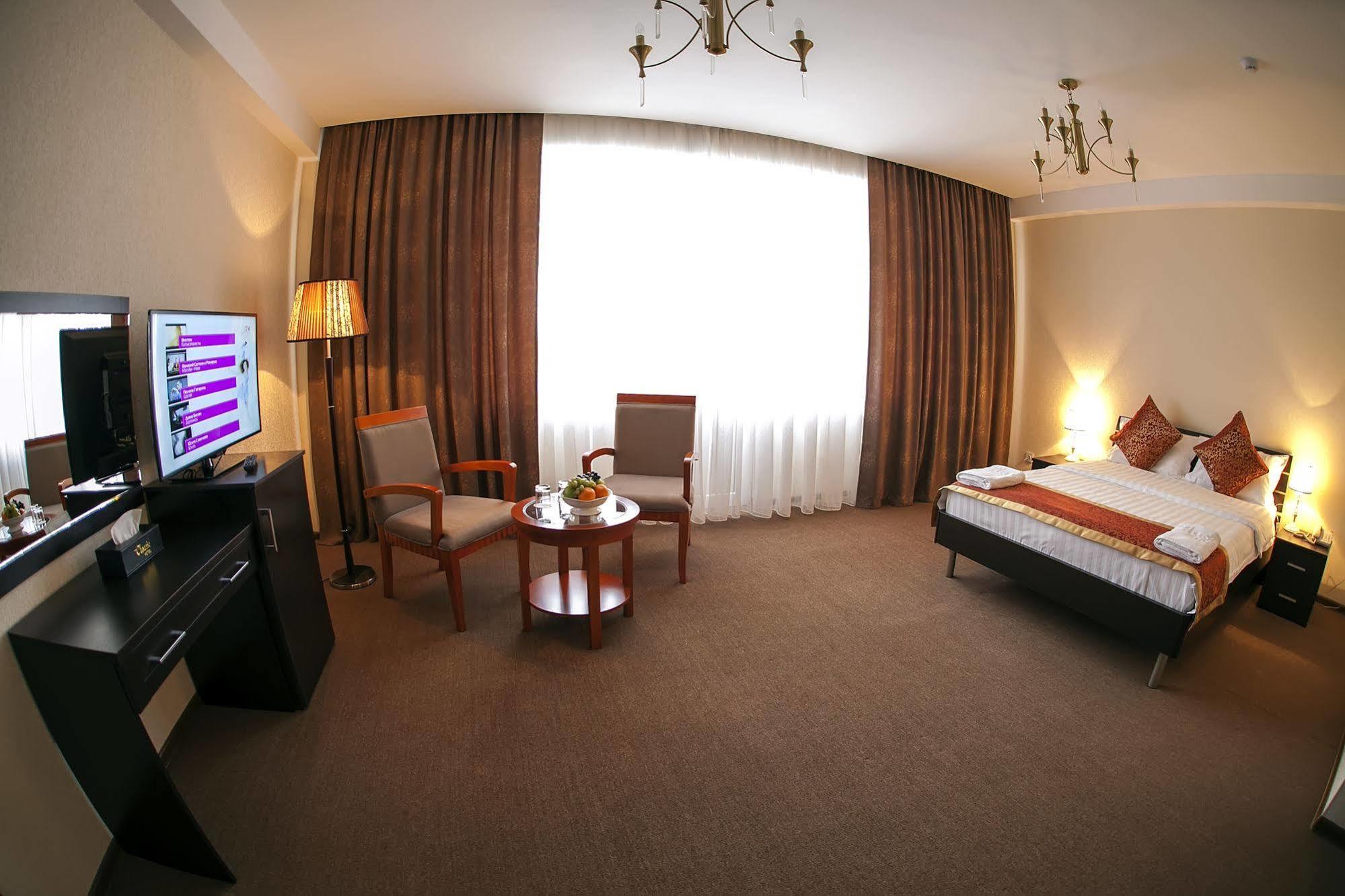 Hotel Classic Ош Экстерьер фото