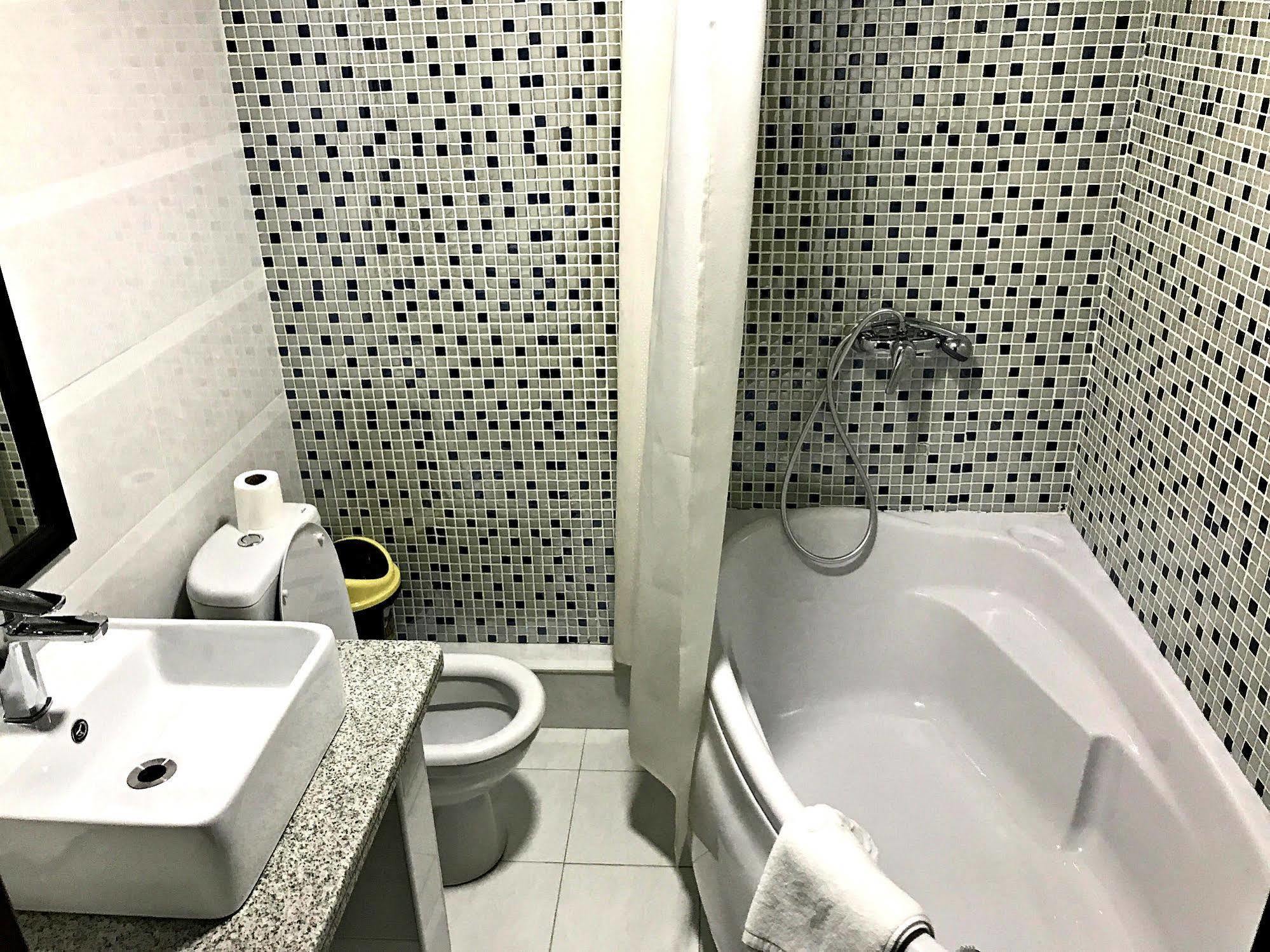 Hotel Classic Ош Экстерьер фото